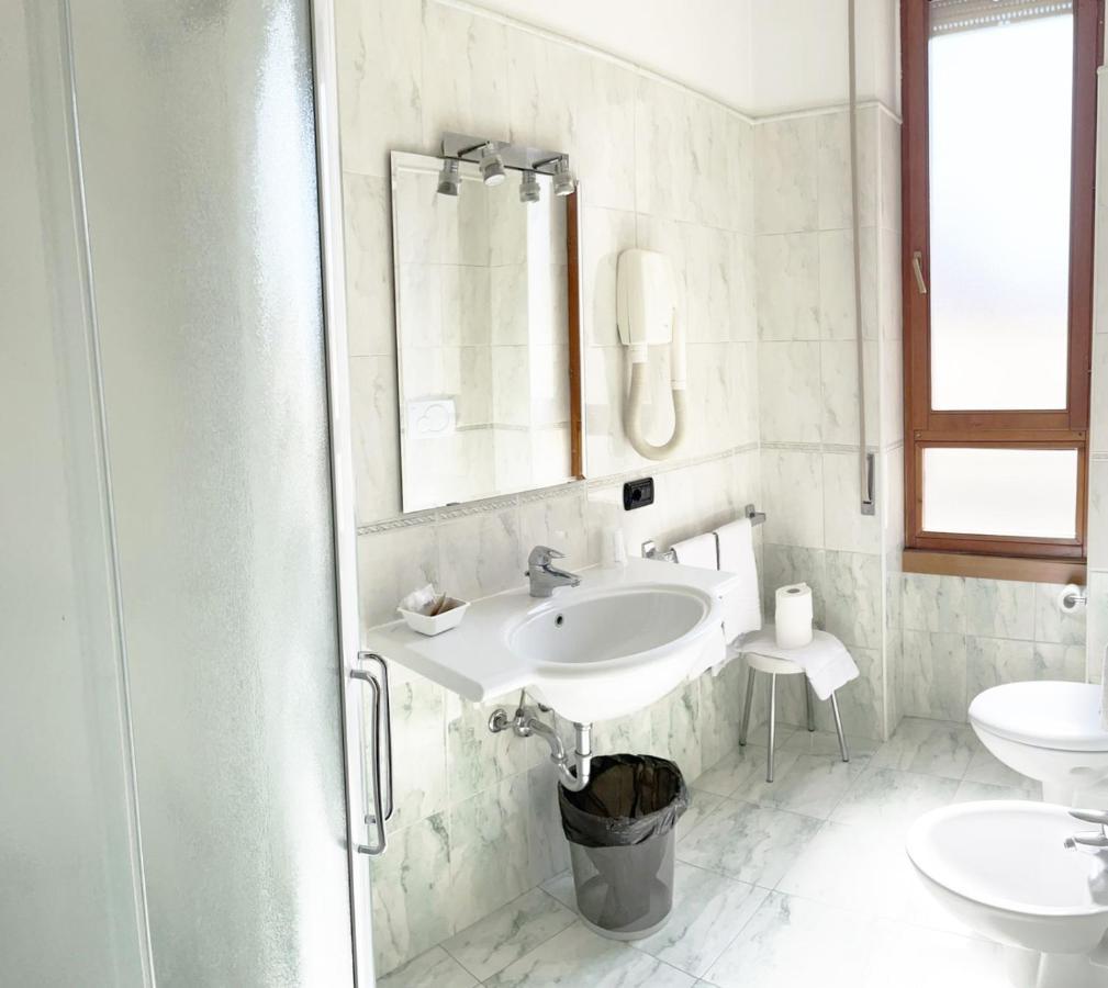 Hotel Molise 2 Milano Esterno foto