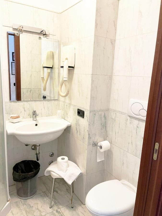 Hotel Molise 2 Milano Esterno foto