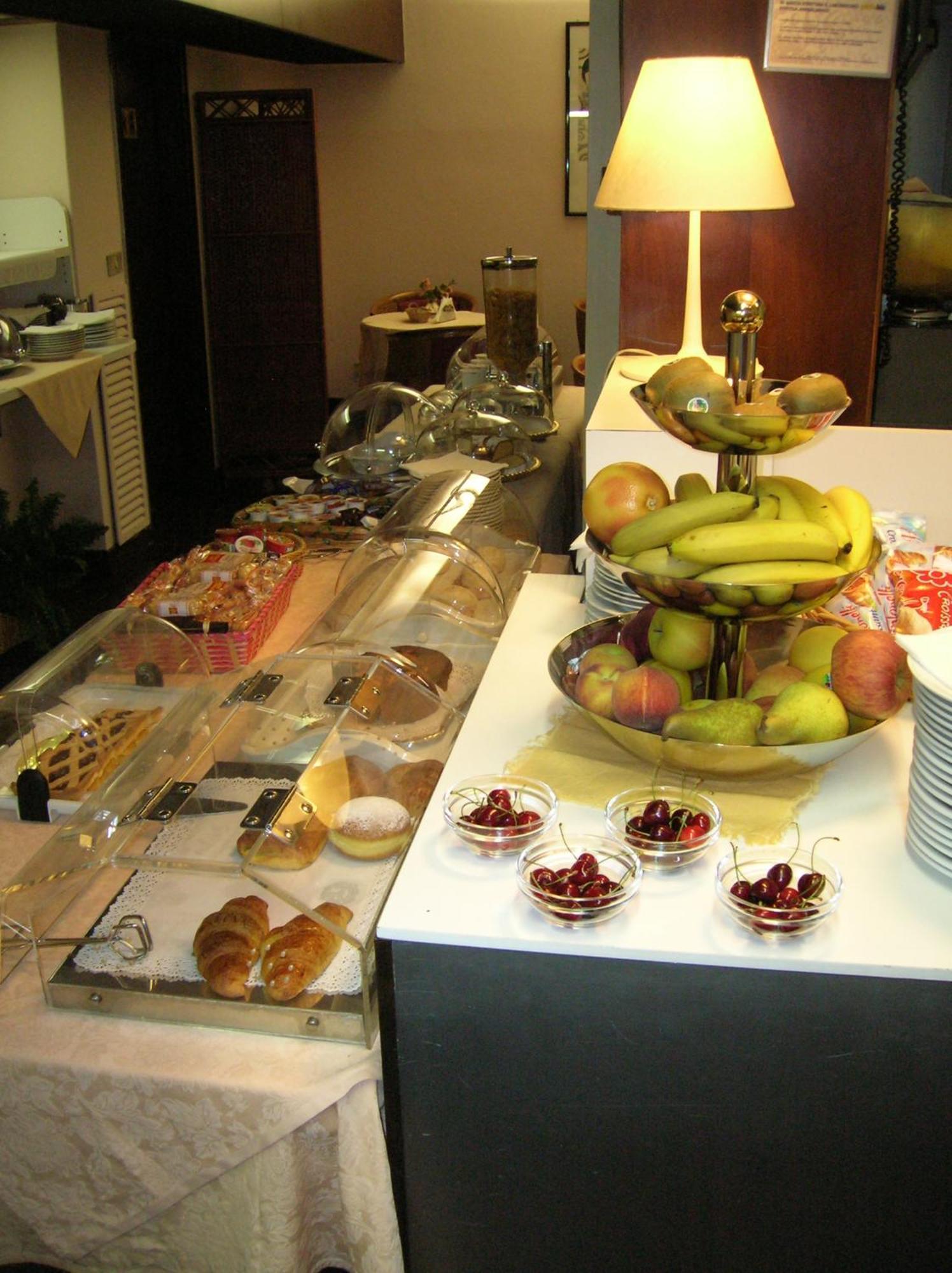 Hotel Molise 2 Milano Esterno foto