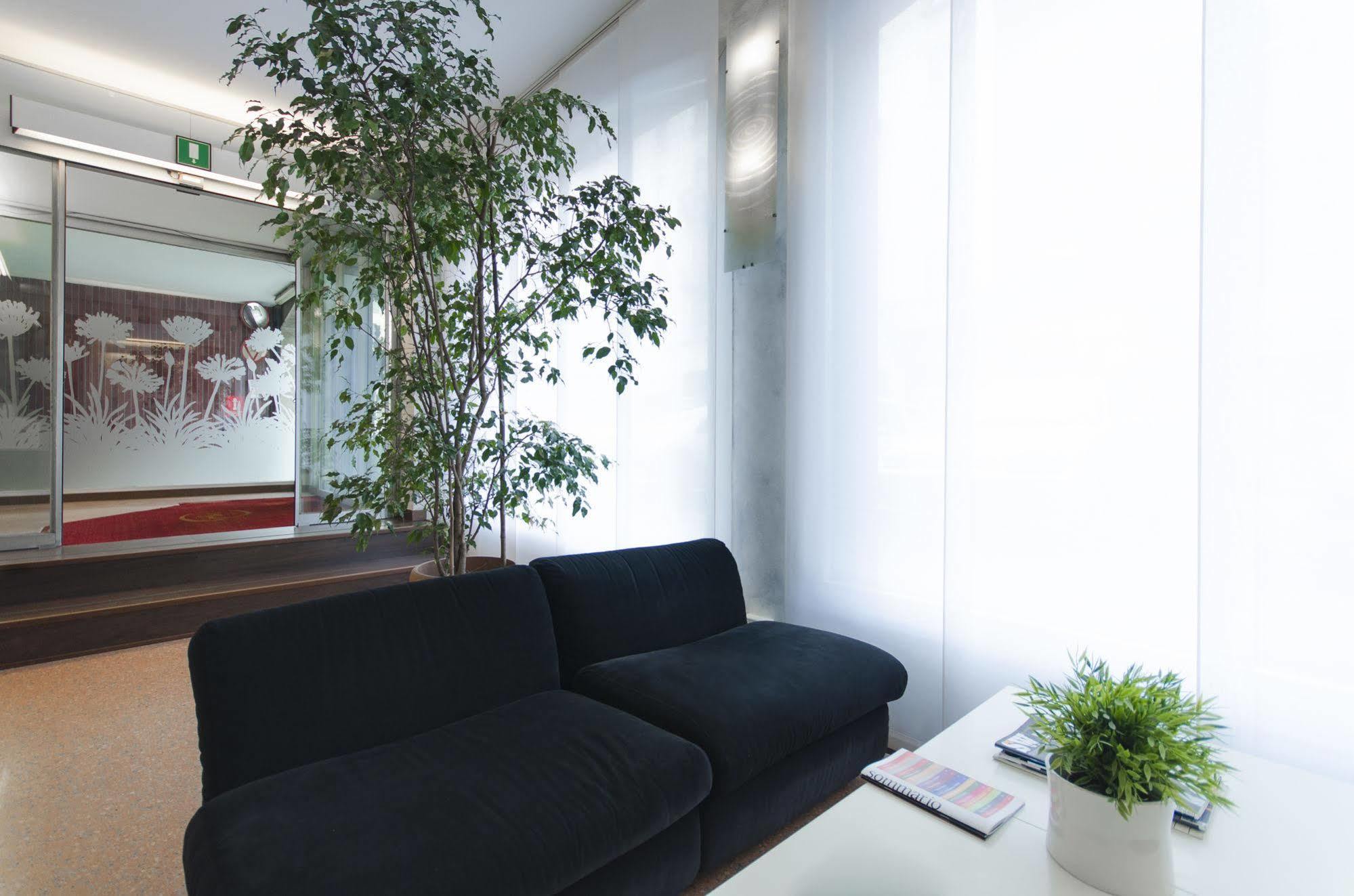 Hotel Molise 2 Milano Esterno foto