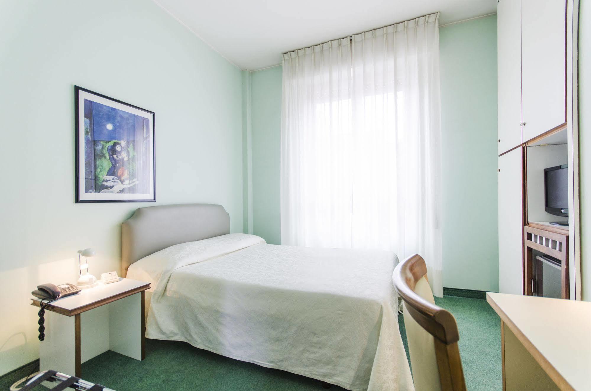 Hotel Molise 2 Milano Esterno foto